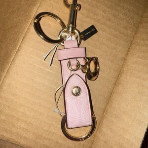 COACH CZ088 Trigger Snap Bag Charm Powder Pink Key Chain FOB